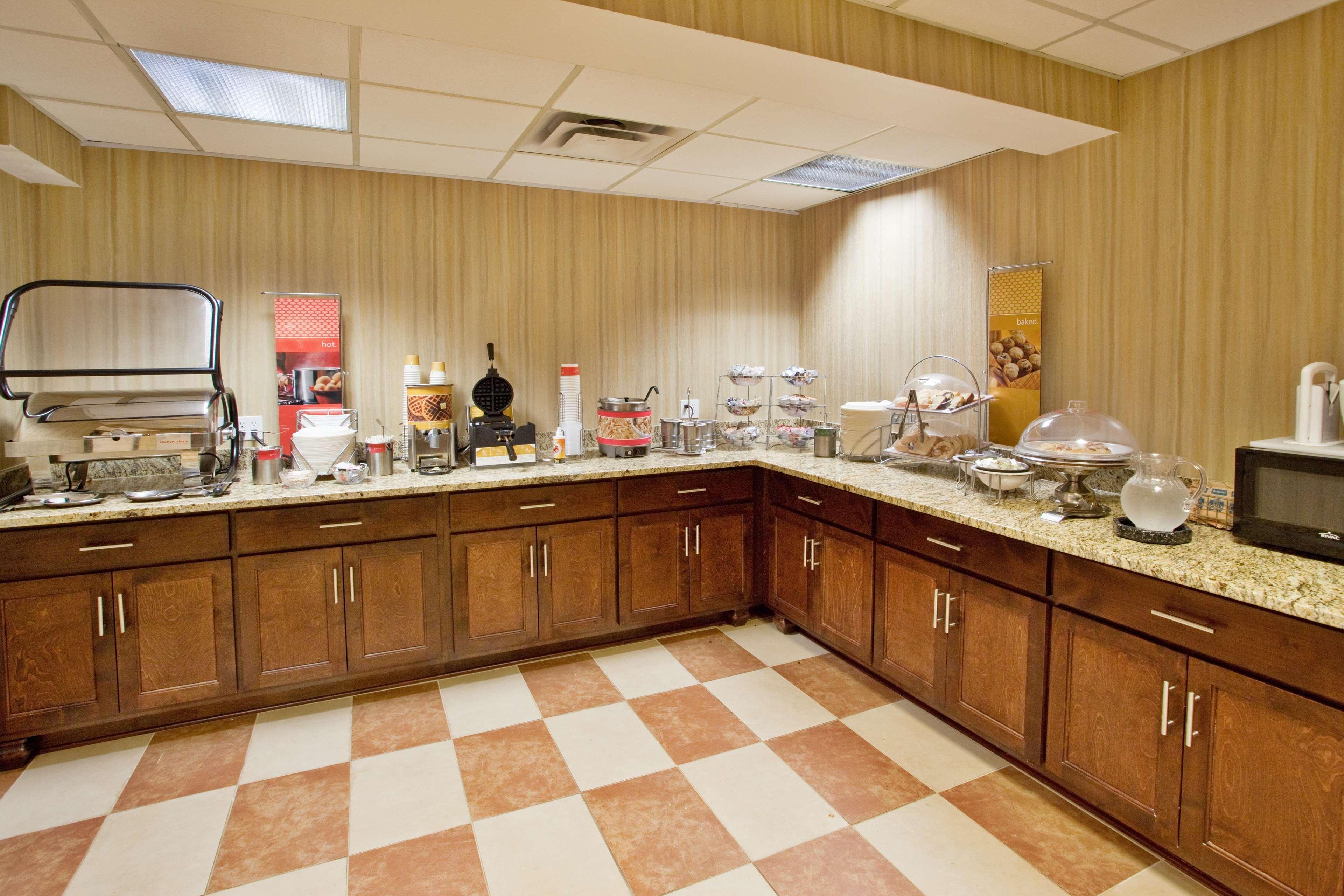 Hampton Inn Commerce Esterno foto