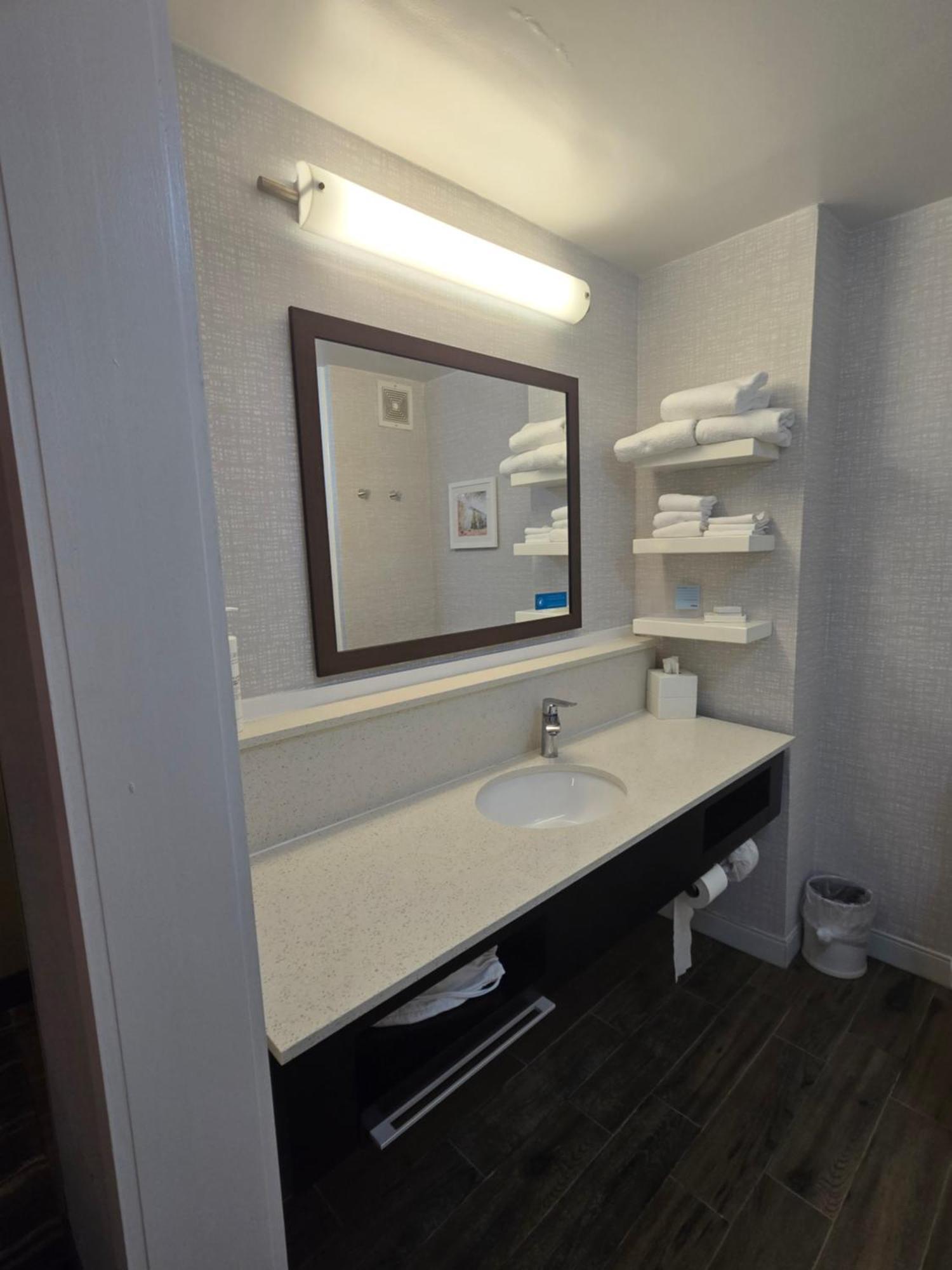 Hampton Inn Commerce Esterno foto