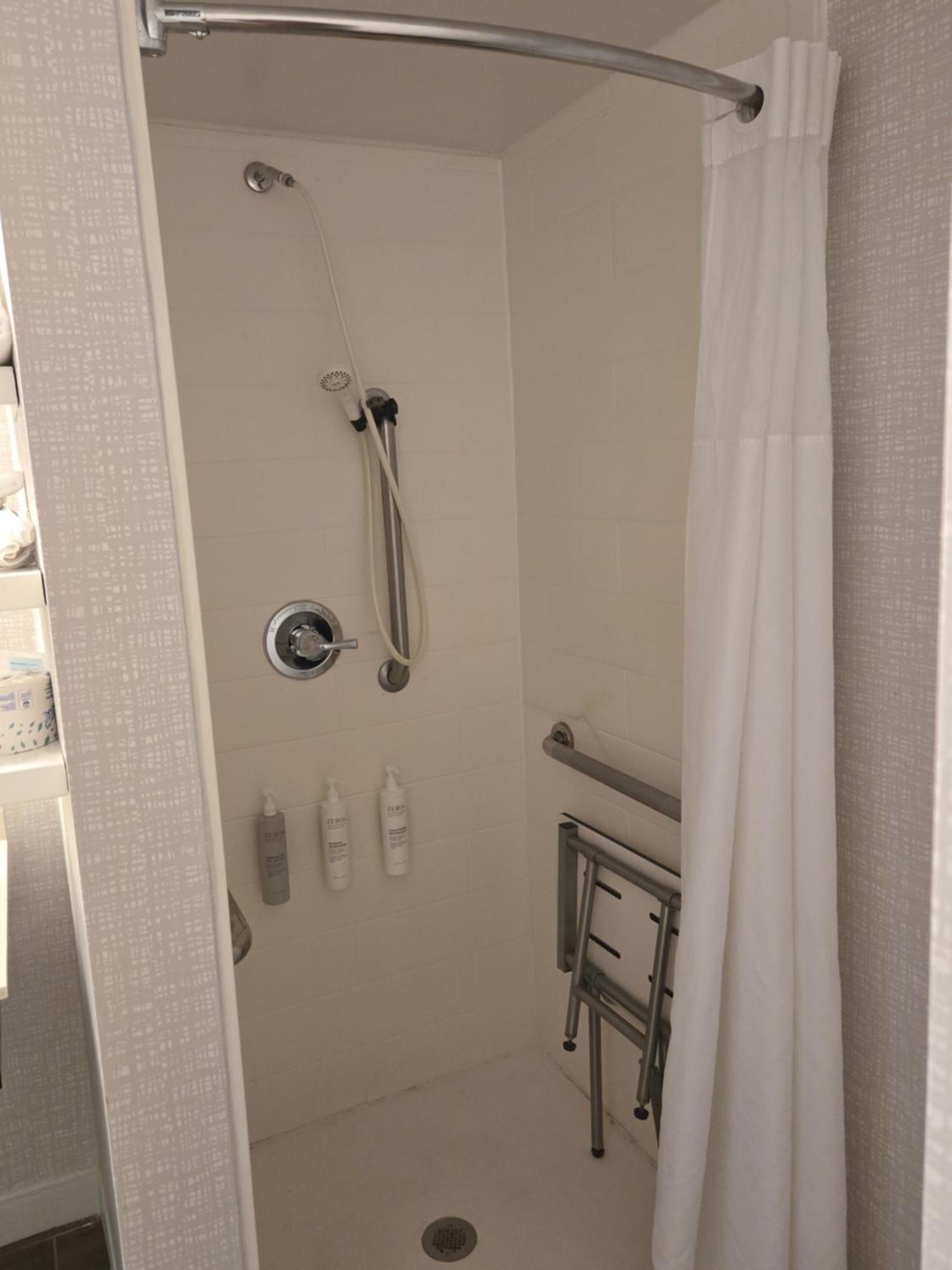 Hampton Inn Commerce Esterno foto
