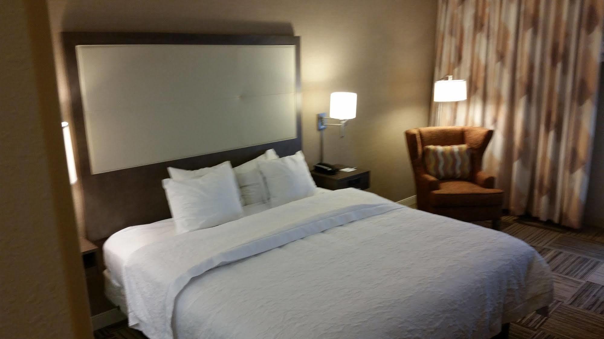 Hampton Inn Commerce Esterno foto